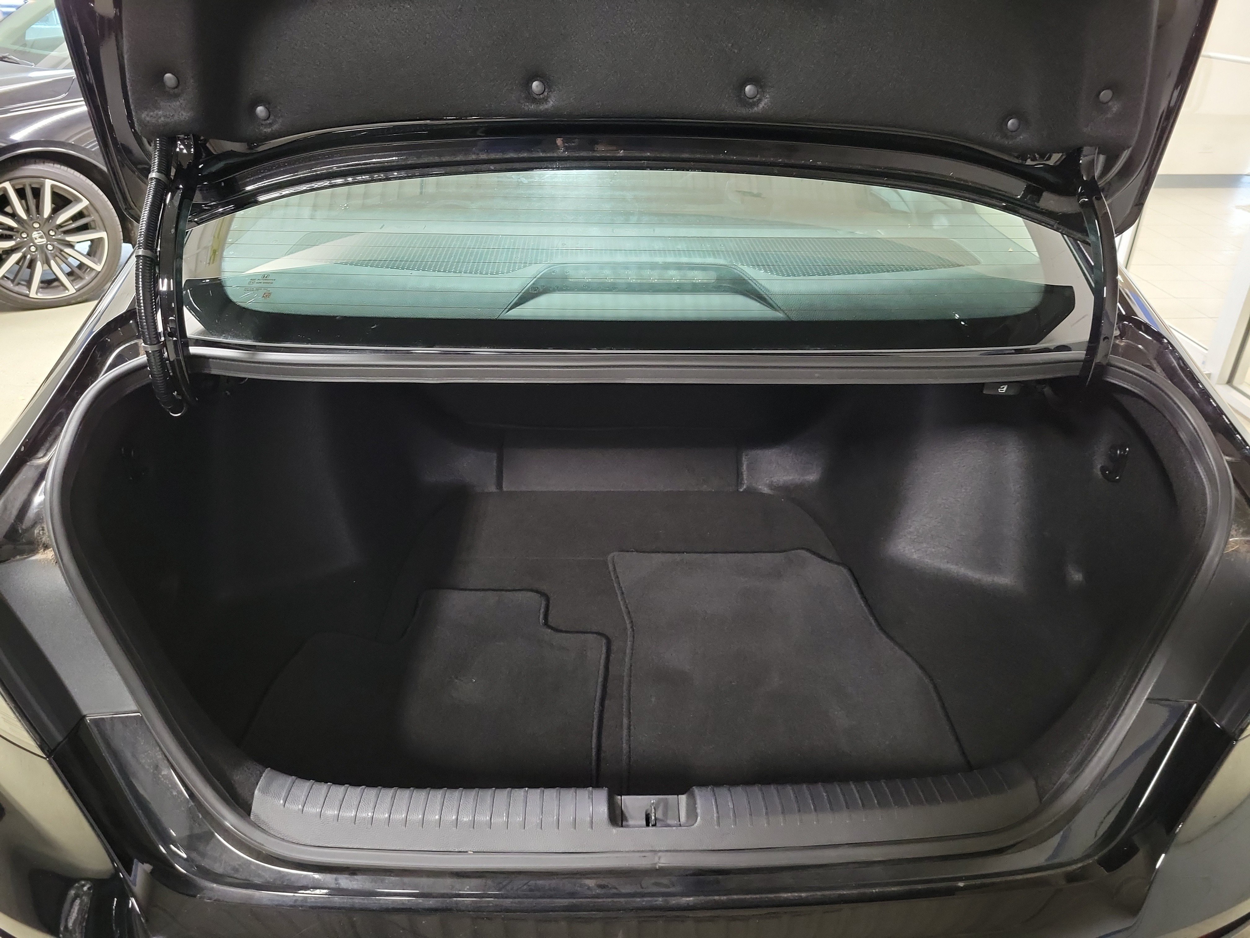 Certified 2025 Honda Accord LX image 8