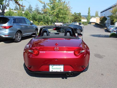 Used 2022 MAZDA MX-5 Miata Grand Touring RWD image 6