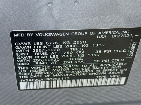 Certified 2024 Volkswagen Atlas Cross Sport SEL R-Line image 32