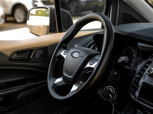 Used 2022 Ford Transit Connect XL image 10