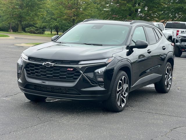 Used 2024 Chevrolet Trax RS w/ Sunroof Package FWD image 37