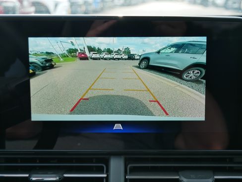 New 2026 Chevrolet Trax LT w/ LT Convenience Package FWD image 10