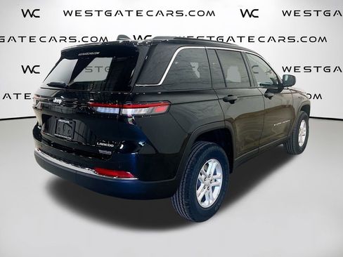 New 2025 Jeep Grand Cherokee Laredo w/ Luxury Tech Group I image 8