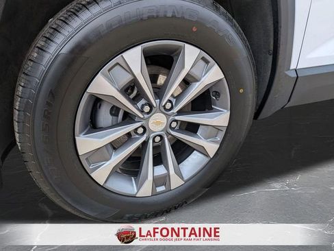 Used 2025 Chevrolet Equinox LT image 32