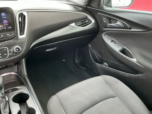 Used 2023 Chevrolet Malibu LT image 30