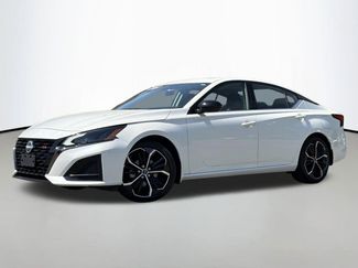 Used 2024 Nissan Altima 2.5 SR w/ SR Premium Package FWD video 1
