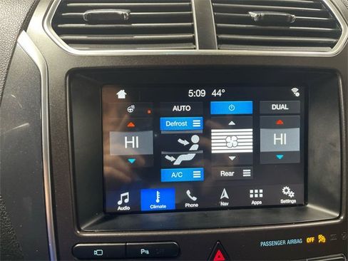 Used 2018 Ford Explorer Sport w/ Equipment Group 401A image 19