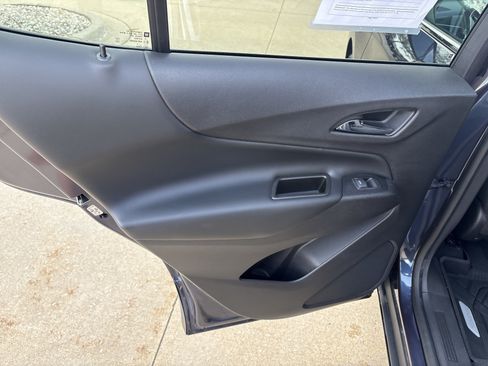 Used 2019 Chevrolet Equinox LT FWD image 12