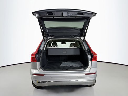 Certified 2023 Volvo XC60 B5 Plus w/ Climate Package AWD/4WD image 25