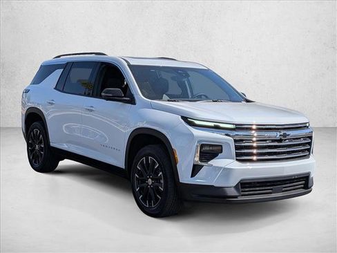 New 2026 Chevrolet Traverse LT FWD image 7