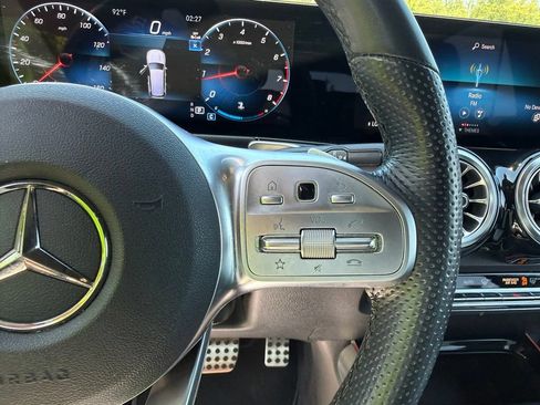 Used 2023 Mercedes-Benz GLB 250 4MATIC image 12