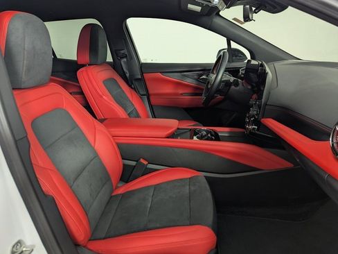 Used 2024 Chevrolet Blazer EV RS image 28