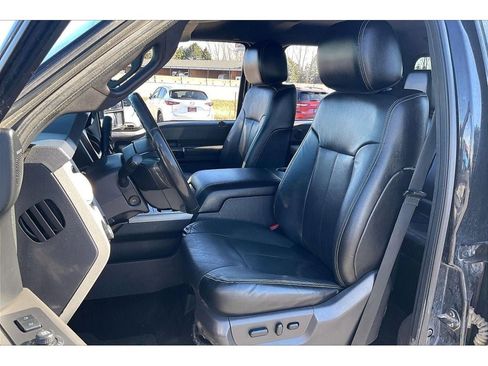 Used 2015 Ford F250 Lariat w/ Chrome Package image 25