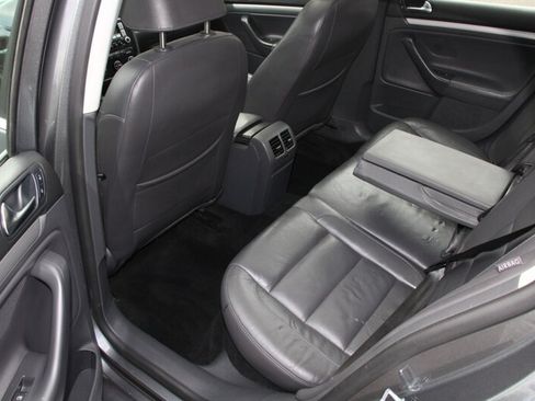 Used 2009 Volkswagen Jetta SEL FWD image 15