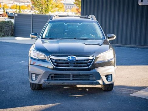 Used 2022 Subaru Outback Premium image 2