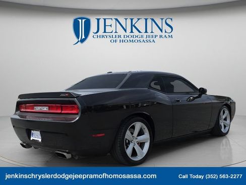 Used 2009 Dodge Challenger SRT8 w/ SRT Option Group II RWD image 5
