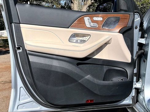 Used 2025 Mercedes-Benz GLE 350 4MATIC image 17