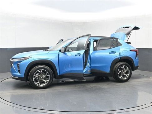 New 2026 Chevrolet Trax LT w/ Driver Confidence Package image 53