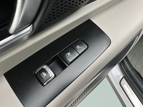 Used 2022 Kia Telluride SX w/ SX Prestige Package AWD/4WD image 12