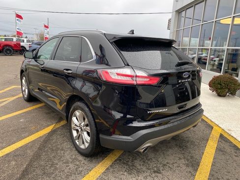 Used 2024 Ford Edge Titanium image 3