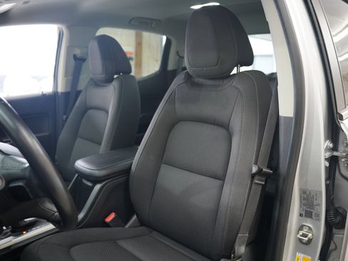 Used 2020 Chevrolet Colorado LT image 24