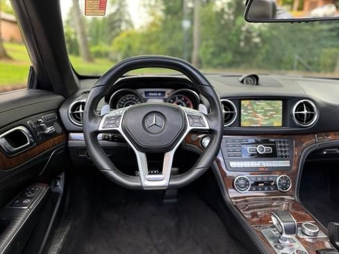 Used 2013 Mercedes-Benz SL 63 AMG image 22