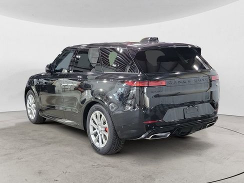 Used 2023 Land Rover Range Rover Sport SE Dynamic image 3