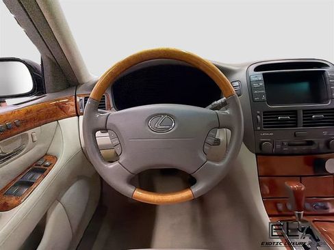 Used 2004 Lexus LS 430 RWD image 12