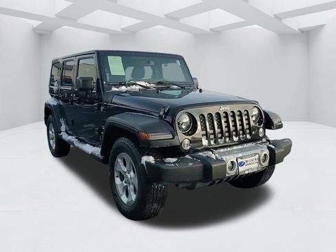 Used 2015 Jeep Wrangler Unlimited Sahara w/ Connectivity Group image 3