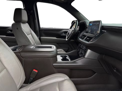 Used 2021 Chevrolet Tahoe LT w/ LT Signature Package image 14