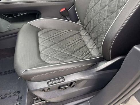 Certified 2025 Volkswagen Atlas SEL Premium R-Line image 15