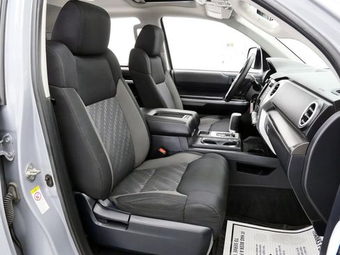 Used 2018 Toyota Tundra SR5 AWD/4WD image 15