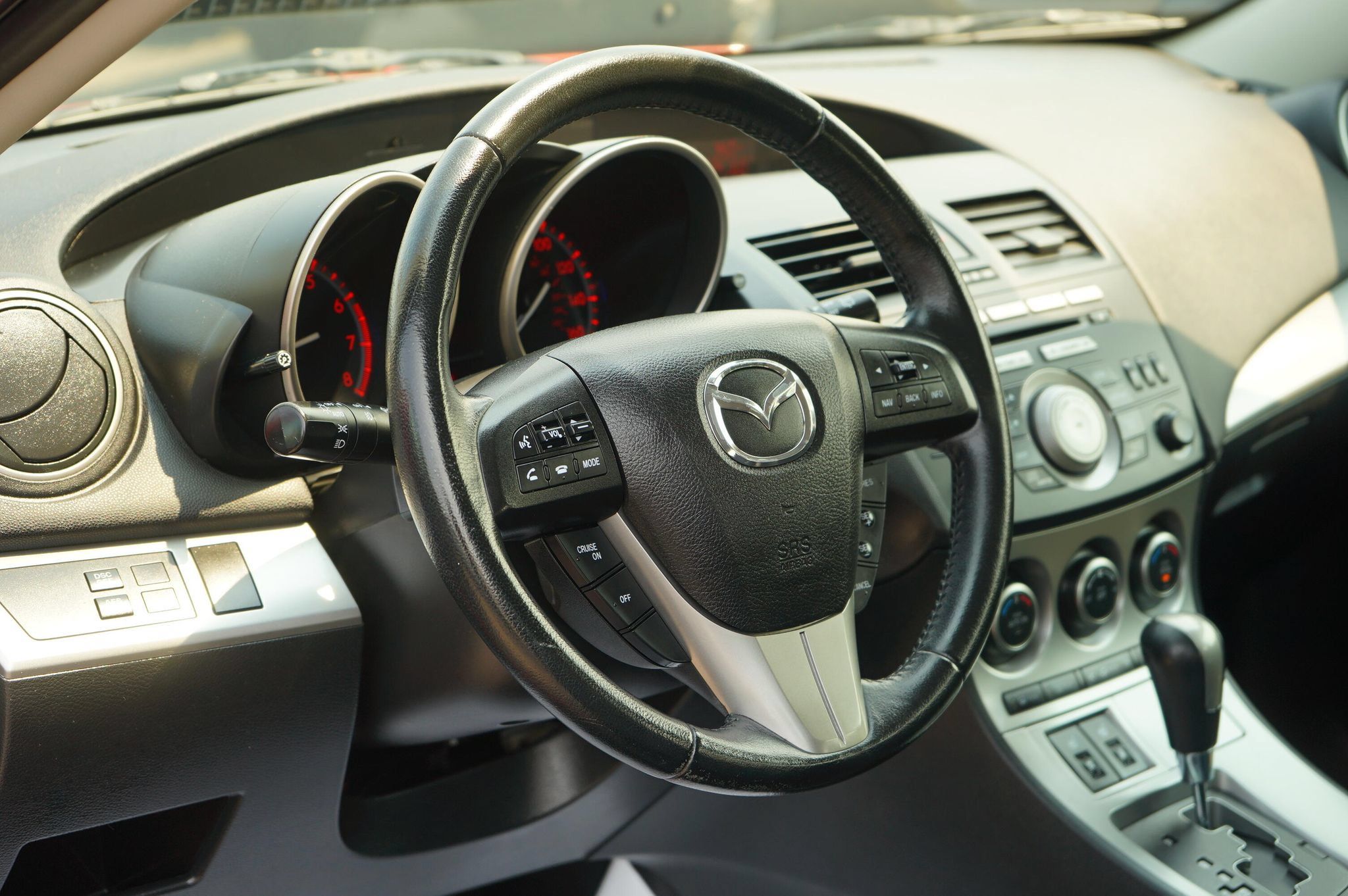 Used 2011 MAZDA MAZDA3 s Grand Touring w/ Tech Pkg FWD image 13