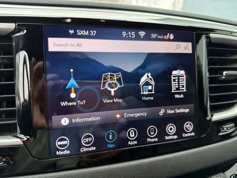 Used 2020 Chrysler Pacifica Touring-L w/ Advanced Safetytec Group image 13