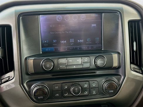 Used 2018 Chevrolet Silverado 1500 LT w/ All Star Edition image 15