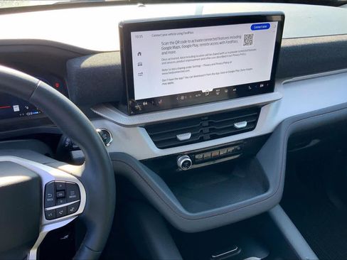 Certified 2025 Ford Explorer Active image 6