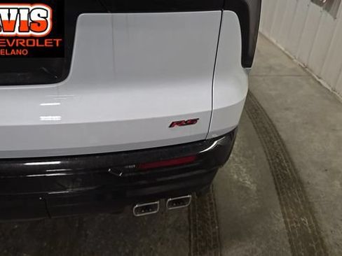 New 2026 Chevrolet Traverse RS w/ LPO, Floor Liner Package AWD/4WD image 11
