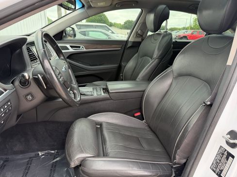 Used 2015 Hyundai Genesis 5.0 RWD image 19