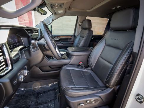 Used 2024 GMC Sierra 3500 Denali w/ Denali Reserve Package AWD/4WD image 13