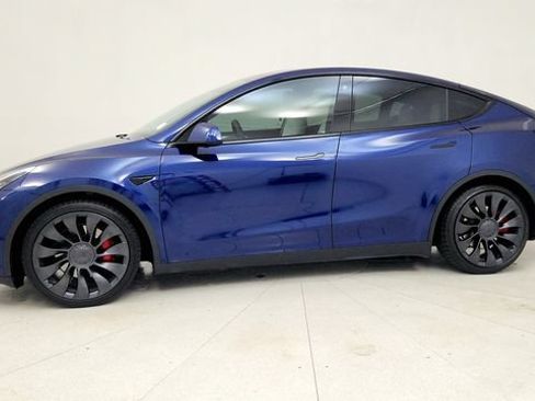 Used 2023 Tesla Model Y Performance AWD/4WD image 5