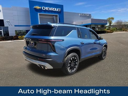 Used 2024 Chevrolet Traverse Z71 w/ Enhanced Driving Package AWD/4WD image 7
