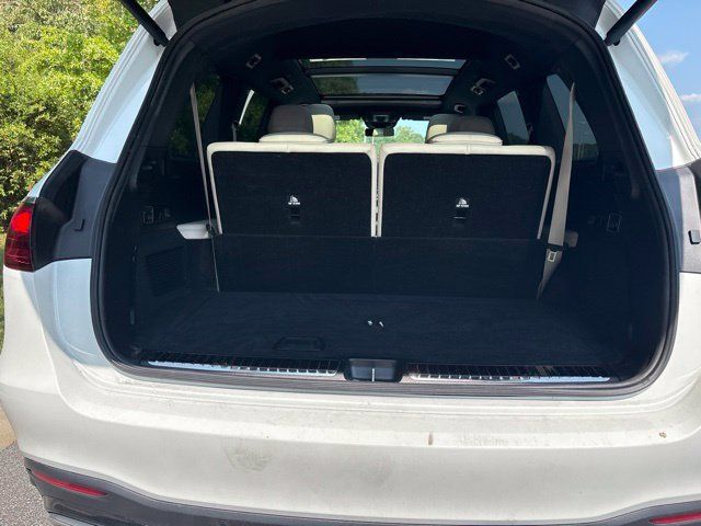 Used 2024 Mercedes-Benz GLS 450 4MATIC image 11
