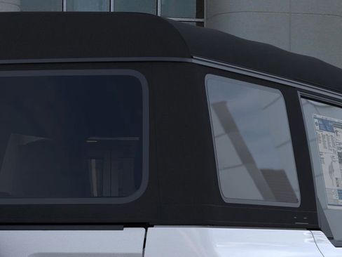 New 2025 Ford Bronco 4-Door image 23