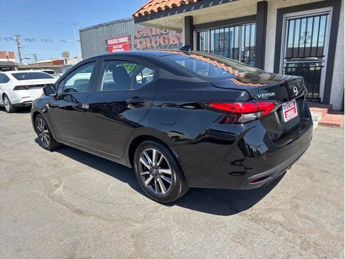 Used 2025 Nissan Versa SV FWD image 4