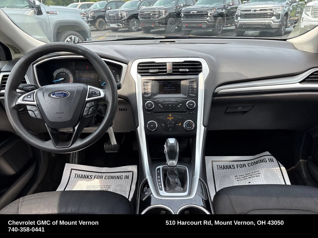 Used 2013 Ford Fusion SE FWD image 16