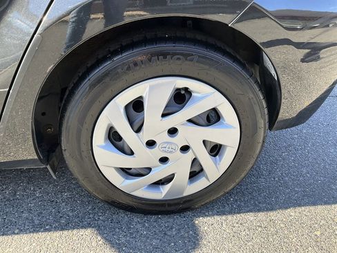 Used 2012 Toyota Prius C One image 11