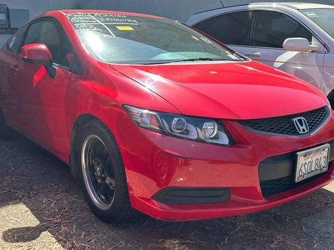 Used 2012 Honda Civic LX image 2