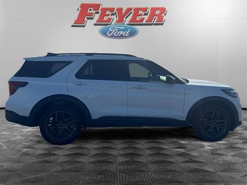 New 2026 Ford Explorer ST-Line w/ ST-Line Street Pack image 8
