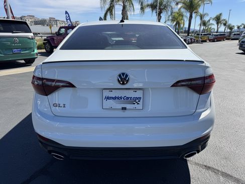 Certified 2023 Volkswagen Jetta GLI Autobahn image 9