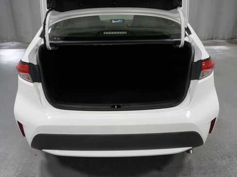 Used 2020 Toyota Corolla LE image 30